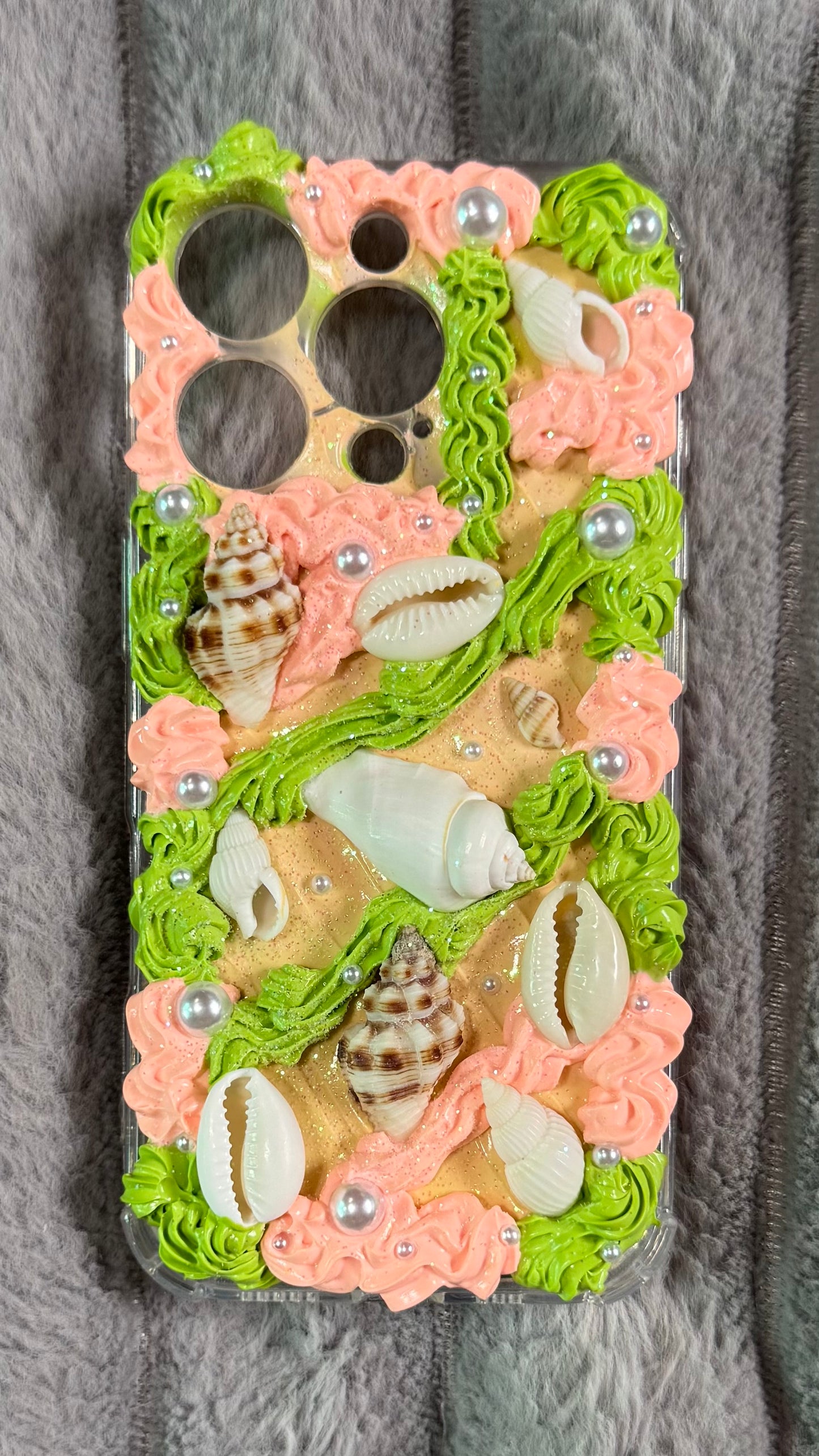 Funda para teléfono hecha a mano con pegamento crema “Vibrant Bloom”