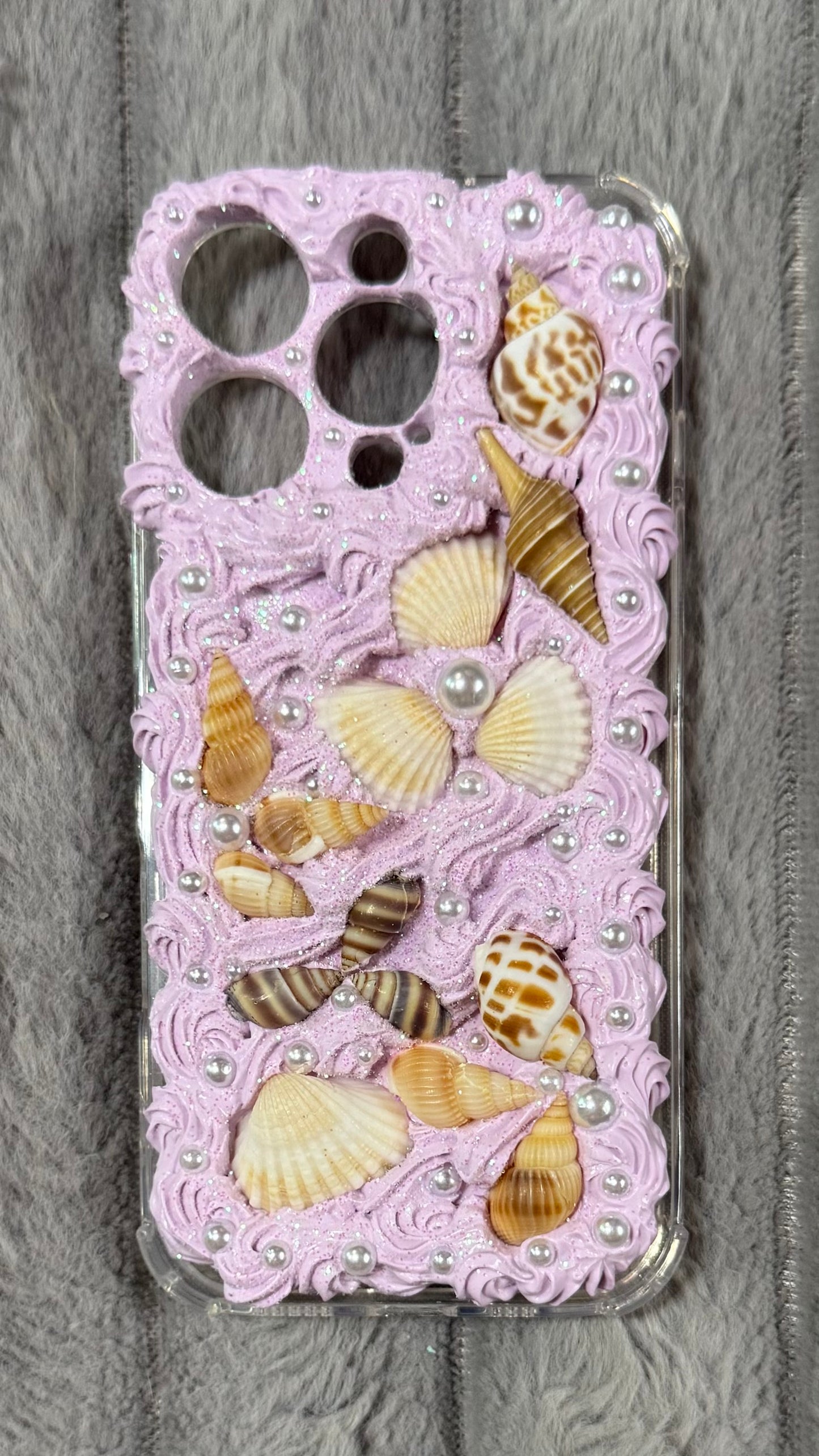 🌸 Ocean Dream Lavender Shell Phone Case – Handmade Cream Glue Art with Real Seashells & Pearls