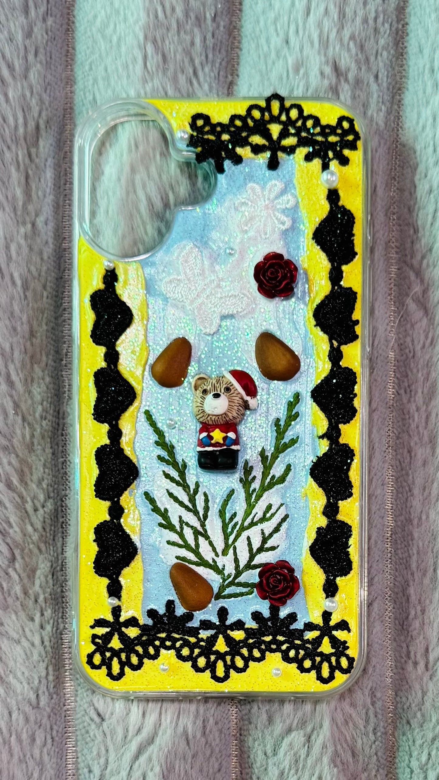 Christmas Bear Vintage Lace Glitter Phone Case