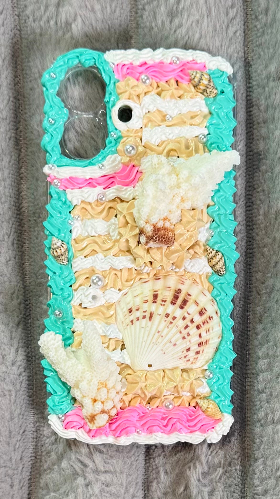 Handmade Ocean Shell Phone Case – Whipped Cream Aesthetic, Pearl & Coral Design