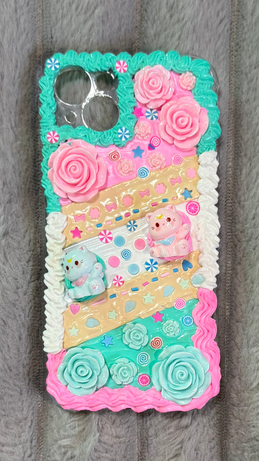 Handmade Kawaii Decoden Phone Case – 3D Pastel Whipped Cream Cat Design