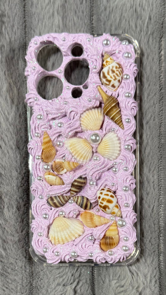 🌸 Ocean Dream Lavender Shell Phone Case – Handmade Cream Glue Art with Real Seashells & Pearls