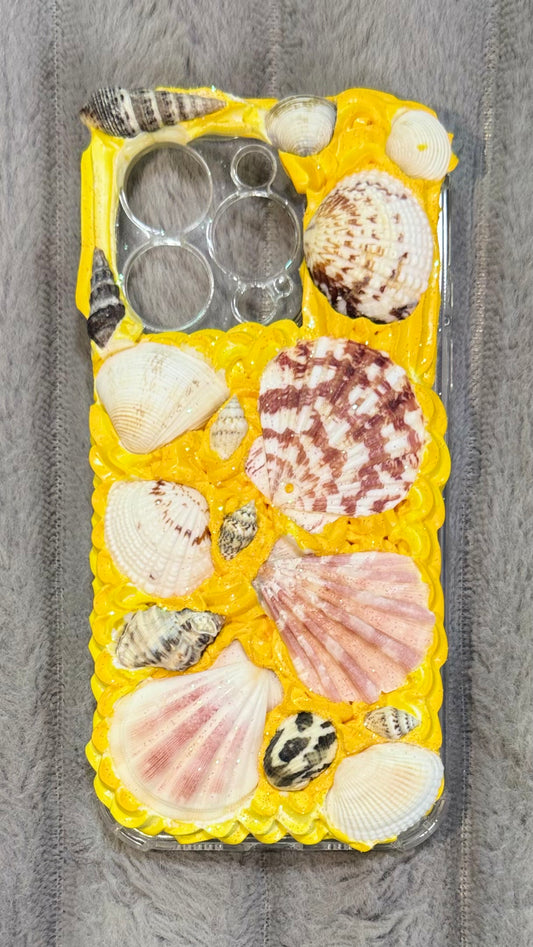 Bring the Beach to Your Pocket – Handmade Seashell Phone Case 🌊✨