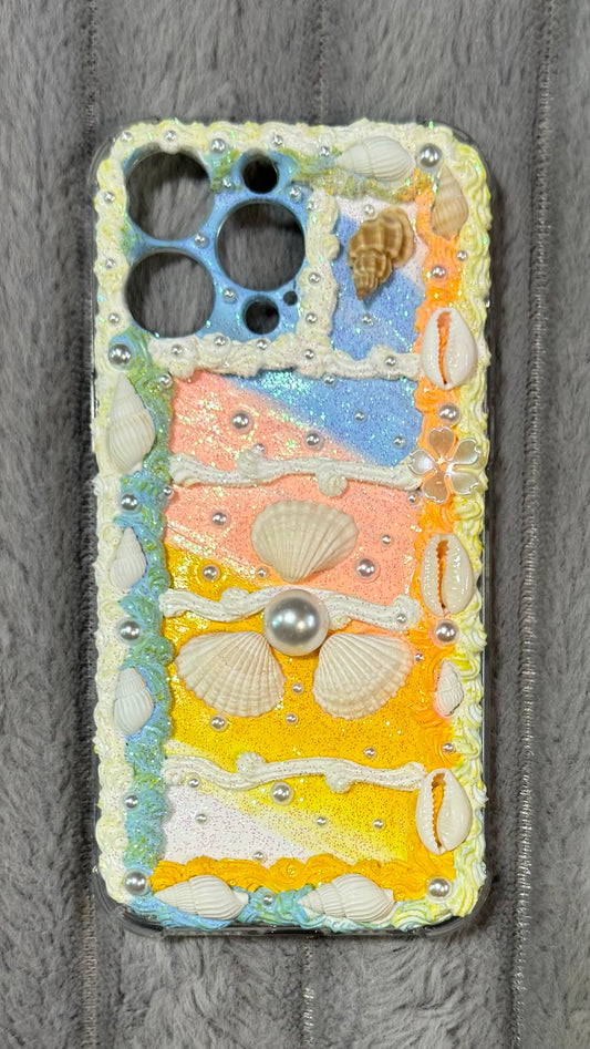 🌊 Coastal Dream Seashell Cream Glue Phone Case – Handmade Ocean Vibes for iPhone & Samsung
