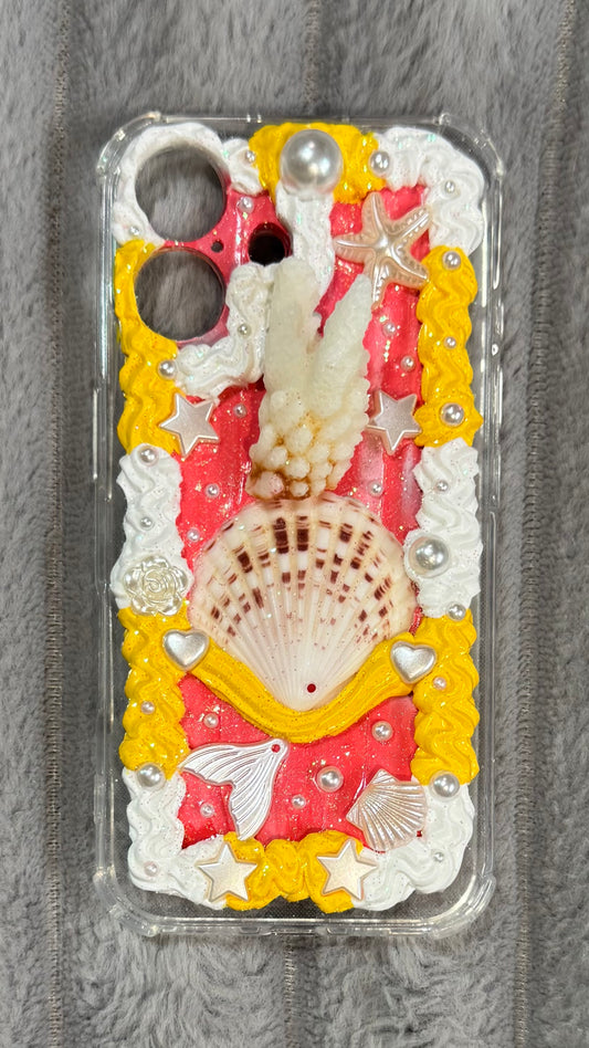 ✨ Handmade Ocean Fantasy Cream Glue Phone Case – Seashell & Starfish Charm Design