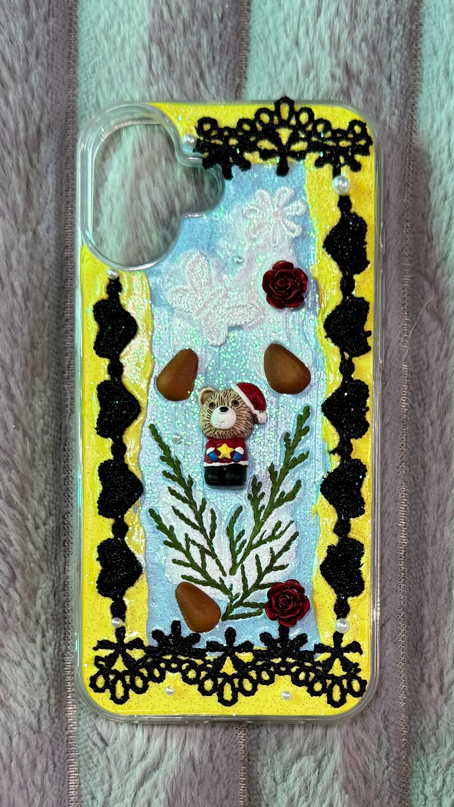 Christmas Bear Vintage Lace Glitter Phone Case