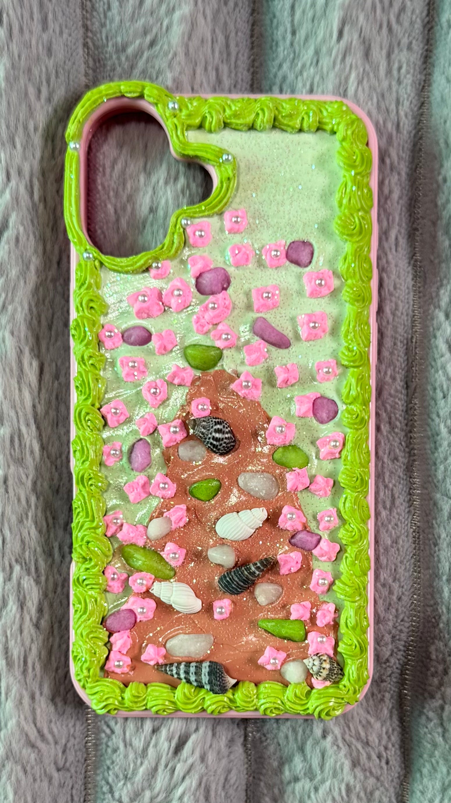 Dreamy Pearl Blossom Cream Phone Case – Handmade Fantasy
