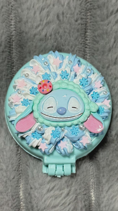 Cute Foldable Air Cushion Hair Brush – Kawaii Travel Detangler for Smooth, Frizz-Free Hair